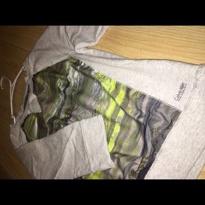 Women’s Large Calvin Klein Sweatshirt